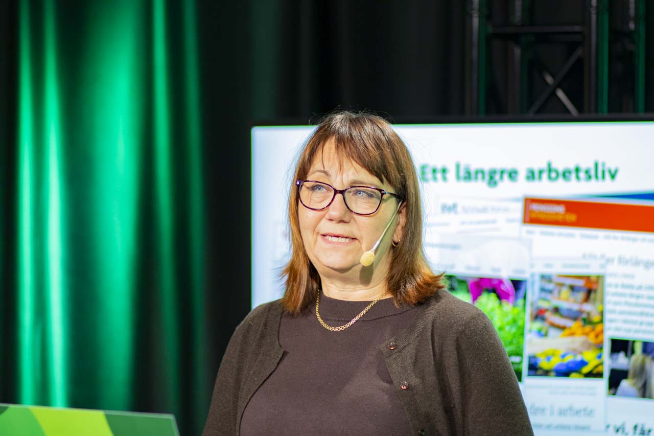 SPV:s gd, kvinna som f&ouml;rel&auml;ser